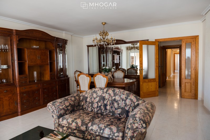 Calpe - Gran apartamento a la venta en pleno centro y cerca del mar, playa arenal !